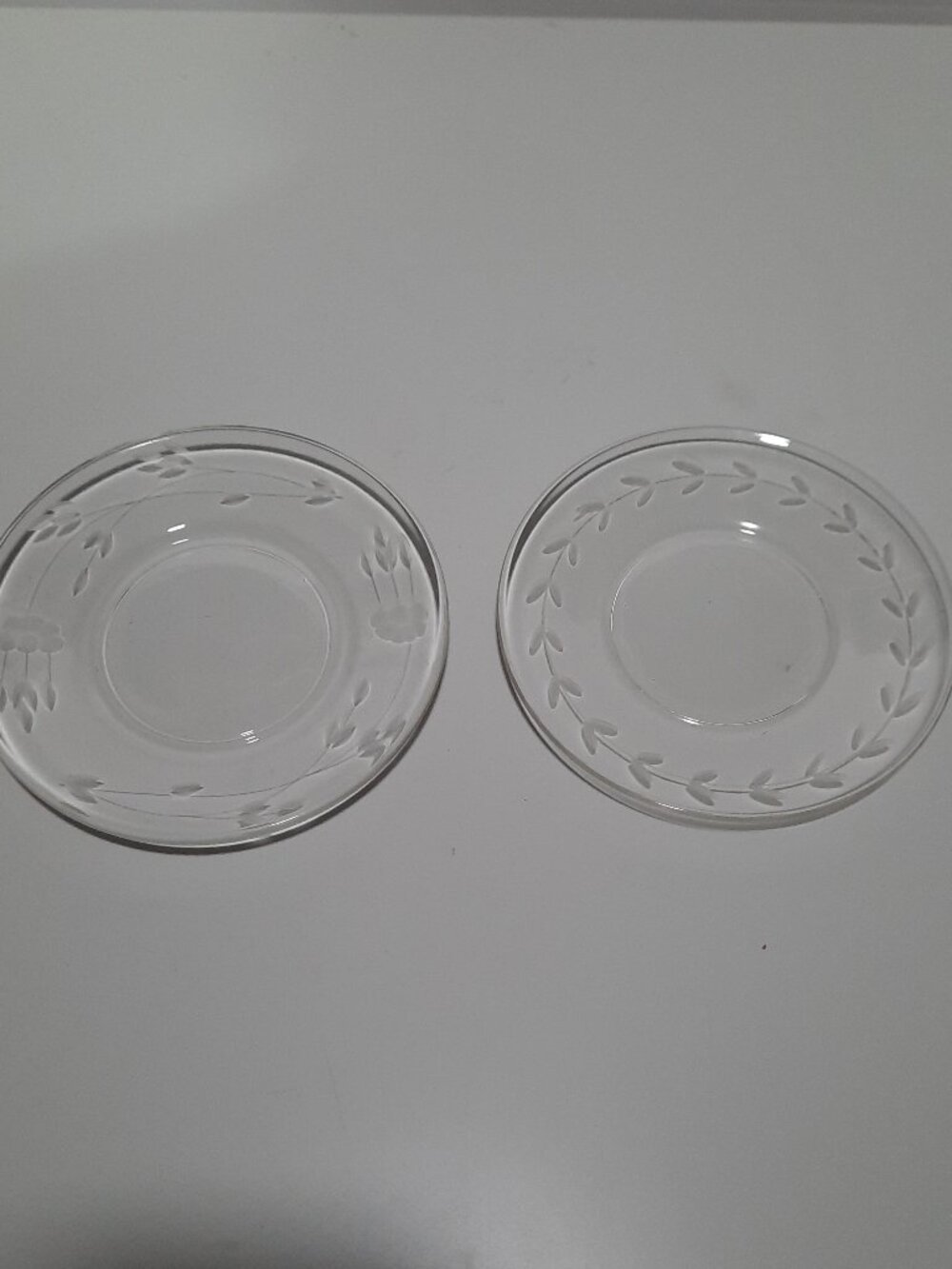 Vintage Clear Etched Glass 6.5" Bread Butter Dessert Plates Lot 2 Floral Leaf